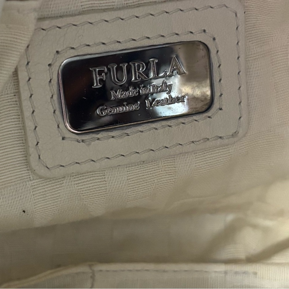 Furla cream/white handbag Pre Loved - Picture 7 of 10